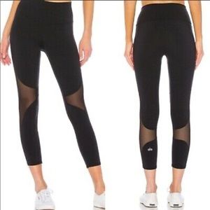 Alo Yoga Crop Black w/ Mesh Cutouts